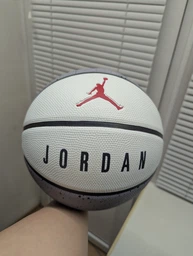 Баскетбольный мяч Jordan Playground 2.0 ONE SIZE Комбінований J.100.8255.049.07