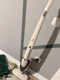 Аккумуляторный пылесос Electrolux EERC75SW фото от покупателей 9