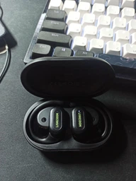 Навушники бездротові Bluetooth з шумозаглушенням вологозахисні для спорту спортсменів бездротові з спрямованим звуком спортивні для бігу тренувань залу портативний з кейсом фото від покупців 6