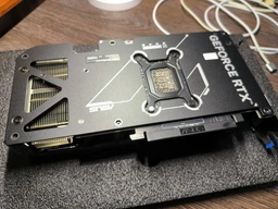 Відеокарта GeForce RTX 5070, ASUS, DUAL OC, 12Gb GDDR7, 192-bit, HDMI/3xDP, 2572/28000 MHz, 16-pin (DUAL-RTX5070-O12G)