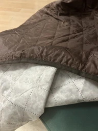 Двухсторонняя накидка чехол на кресло защитное стеганое покрывало Couch Coat фото от покупателей 1
