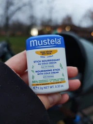 Живильний стік для губ і обличчя з кремом Mustela Bebe Nourishing Stick With Cold Cream