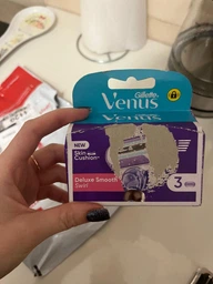 Змінні картриджі для гоління (леза касети) жіночі Gillette Venus Deluxe Extra Pro Smooth Sensitive касети 3 шт