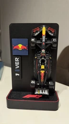 Стенд Подставка с Логотипом Oracle Red Bull Racing Для Всех Моделей F1 в Масштабе 1/43 Bburago/Panini/Centauria и Других / RB14 / RB15 / RB16B / RB18/ RB19 / RB20 фото от покупателей 2