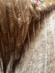 Плед шарпей королевский Home Textiles Brown 200*230 см покрывало на кровать диван коричневое фото от покупателей 2