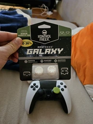 Накладки на стіки KontrolFreek Galaxy GamerPack для Xbox One, Series S X фото від покупців 3
