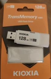 Флеш память USB KIOXIA TransMemory U301 32GB USB 3.2 Gen 1 White (LU301W032GG4) фото от покупателей 4