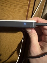 Varta Power Bank Energy 10000 мАч оснащенный усовершенствованной технологией безопасности c зарядным кабелем фото от покупателей 5