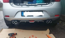 Накладка на задній бампер Renault Sandero універсальний колір чорно сріблястий