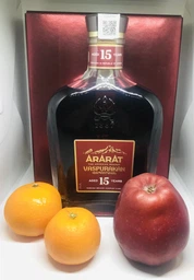 Бренди ARARAT Васпуракан 15 лет выдержки 0.5 л 40% в подарочной упаковке (4850001002093_4850001003731)