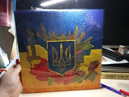 Набор алмазной мозаики на подрамнике ColorArt 30x30 Символы Украины TTP606 + Подарок лак для покрытия