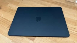 Чехол-накладка Hardshell для MacBook Air 15.3" A2941 / A3114 / A 3241 M2 2023 / M3 2024 / M4 2025 черная матовая Black пластик фото от покупателей 4