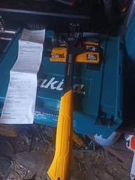 Молоток демонтажный DeWALT DEMO-CLAW цельнометаллический, вес головки 624 г, с прямым гвоздодером, общая длина 430 мм DWHT51008-0