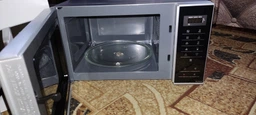 Микроволновая печь Panasonic, объемом 25 литров, мощностью 900 Вт, с дисплеем и кнопкой открывания, белая (629808) фото от покупателей 1