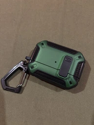 Противоударный защитный чехол для AirPods Pro 2 с карабином и защёлкой OPEN (GREEN) фото от покупателей 1