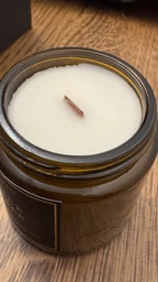 Соєва потріскуюча свічка BLACK AMBER – нішевий аромат амбри, сандалу та деревини, 250 мл фото від покупців 1