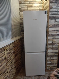 Двухкамерный холодильник Bosch KGN36NW306