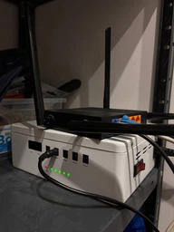 ИБП для роутера (маршрутизаторов) Sturmax PSM95065 (Источник бесперебойного питания для Wi-Fi, камер, 65 Вт, 60 А·ч, LiFePO4), Белый фото от покупателей 7