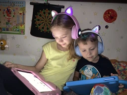 Беспроводные наушники детские ATD CAT EAR L400 с кошачьими ушками LED подсветкой Bluetooth 5.0 microUSB встроенным микрофоном радио Black фото от покупателей 16