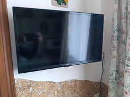 Телевізор Bravis 24" 24K5000H