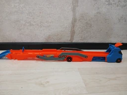 Грузовик Hot Wheels Молниеносный автотранспортер (HYT83)