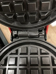 Стильная и портативная, электрическая мини - вафельница Waffle Maker с антипригарным покрытием, красная (SKU-5142) фото от покупателей 2