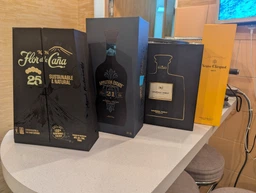 Ром "Flor de Cana" 25 YO 0.7 л 40% в подарочной упаковке (26964854527)