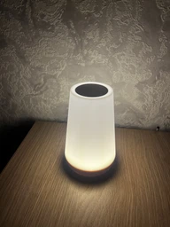 Аккумуляторный ночник с USB зарядкой LED RGB лампа в спальню Villa Volance с пультом, смена 13 цветов, регулировка яркости белая + желтая фото от покупателей 2