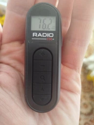 Мини-портативное FM-радио карманное с аккумулятором и зажимом фото от покупателей 2