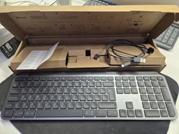 Клавиатура беспроводная Logitech MX Keys S Pale Grey UA (920-011588) фото от покупателей 12