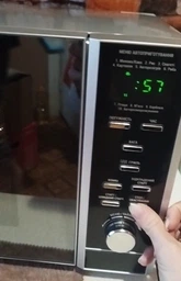 Мікрохвильова піч ARDESTO з електронним управлінням 900Вт / 23л / 7 програм Чорний (GO-EGR923BL) фото от покупателей 1