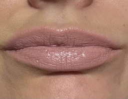 Помада для губ Hean Creamy Lipstick 002A Amaretto 4.5 г (5907474497488) фото от покупателей 2