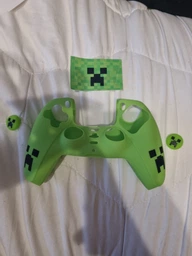 Защитный силиконовый чехол Minecraft для геймпада Sony DualSense (PS5) + в подарок накладки на стики
