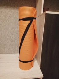 Килимок для йоги EasyFit NBR HIGH-Density 10 мм чорний (йогамат зі спіненого каучуку для фітнесу та пілатесу, мат-каремат спортивний) EF-NK10BK фото від покупців 3