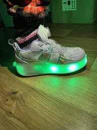 Роликовые кроссовки для девочек с LED подсветкой фиолетовые на 4-х колесах (DL127) Р.35(22,5см)