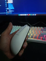 Игровая Мышь VGN VXE R1 SE+ Белая, Беспроводная 2.4G/Bluetooth/Кабель. Сенсор PAW3395 SE. 18000DPI фото от покупателей 6