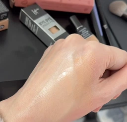 Жидкий консиллер IT Cosmetics Bye Bye Under Eye Full Coverage Anti-Aging Waterproof Concealer 20.0 Medium(0033) фото от покупателей 2