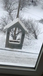 Годівничка для птахів на вікно House_for_birds "Балкон" біла
