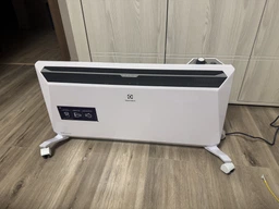 Экономный электрический обогреватель конвектор отопления Electrolux ECH/AGI-2000 M 2000 Вт настенный напольный фото от покупателей 5