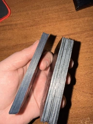 Карты игральные Pocker пластиковые черно-золотые, износостойкие водонепроницаемые с высокой гибкостью и прочностью фото от покупателей 1