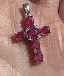 Серебряный крестик с рубином 4.35ct (2013099)