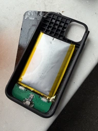 Батарея-чехол XON PowerCase для iPhone 11 5000 mAh Черный (PCBS1111162B 2063)