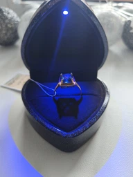 Футляр для кільця з підсвічуванням LED серце коробочка для пропозиції Чорний глітер Blackg 45х65х70мм шкатулка футляр для прикрас освідчення FKR-17913 фото від покупців 3