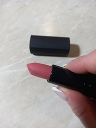 Зволожувальна матова губна помада Avon відтінок ніжний рожевий (pure pink) 3,6 г