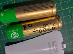 Лампа аккумуляторная LED 20W, E27, Автономная аварийная лампочка 6800-7300К + 2 сменных аккумулятора, Белая (3641245742) фото от покупателей 6