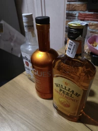 Ликер William Peel Honey 0.7 л 35% (3107872900500)