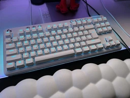 Клавиатура беспроводная Logitech G715 Aurora Wireless Gaming GX Brown Lightspeed/Bluetooth UA Off-White (920-010465) фото от покупателей 1