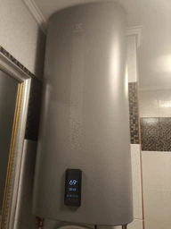 Бойлер електричний Electrolux EWH 50 SI SE EEC сірий фото от покупателей 5