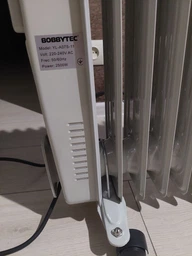 Обогреватель масляный радиаторный 2500 Вт 11 секций Bobbytec, электрический напольный радиатор с колесами, термостатом и 3 режимами нагрева, бытовой электрообогреватель для дома, квартиры, офиса и дачи Серый, BBT-2500 фото от покупателей 1