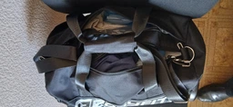 Спортивна сумка ActivePack чорна (з відділенням для взуття та кишенею для вологих речей, лямкою через плече, для спорту та фітнесу) YLSB-8002-B фото від покупців 8